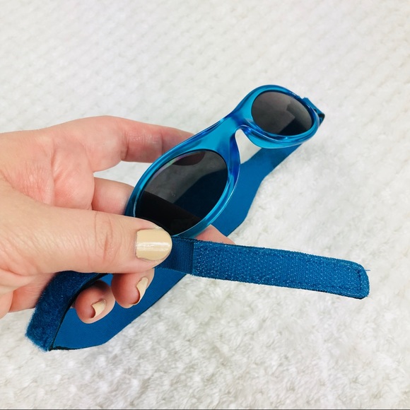 Infant toddler sunglasses with hook and lock strap - Picture 3 of 6